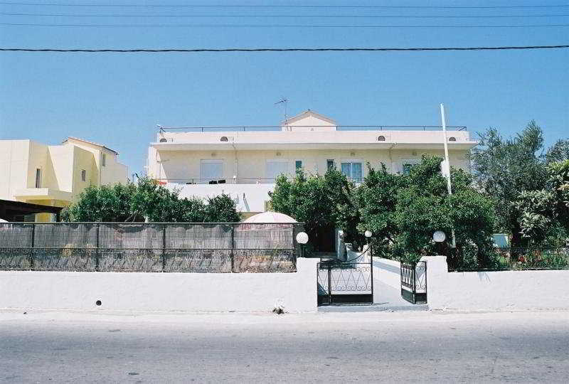 Lemon Trees Apartment Kremastí Exterior photo